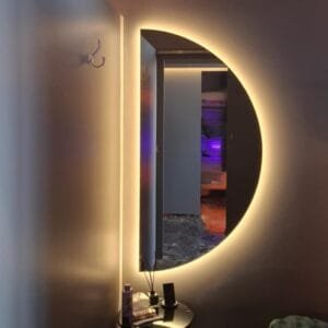 Pusmėnulis veidrodis FAUSTA su foniniu LED apšvietimu